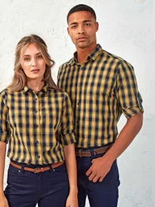 Pr250 photo couple chemise a carreaux