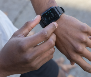 Montre connectee fit