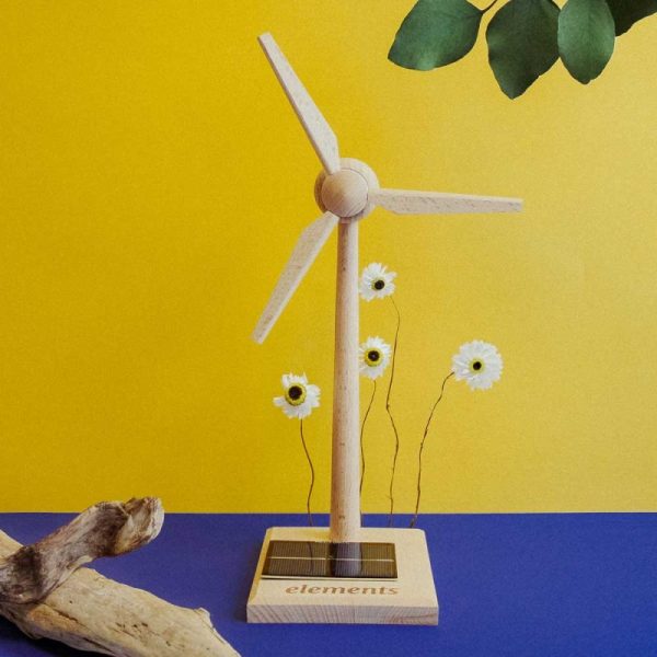 Grande eolienne solaire